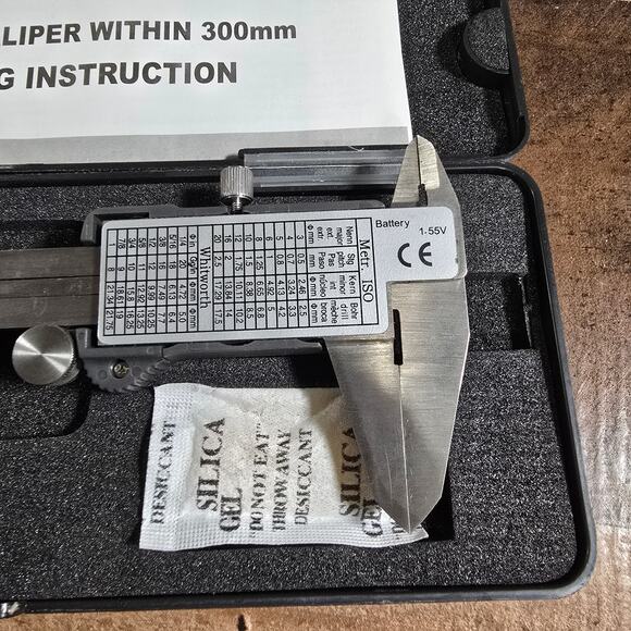 Digital Caliper 0-6" LCD Display Inch/mm Conversion - Picture 4 of 4